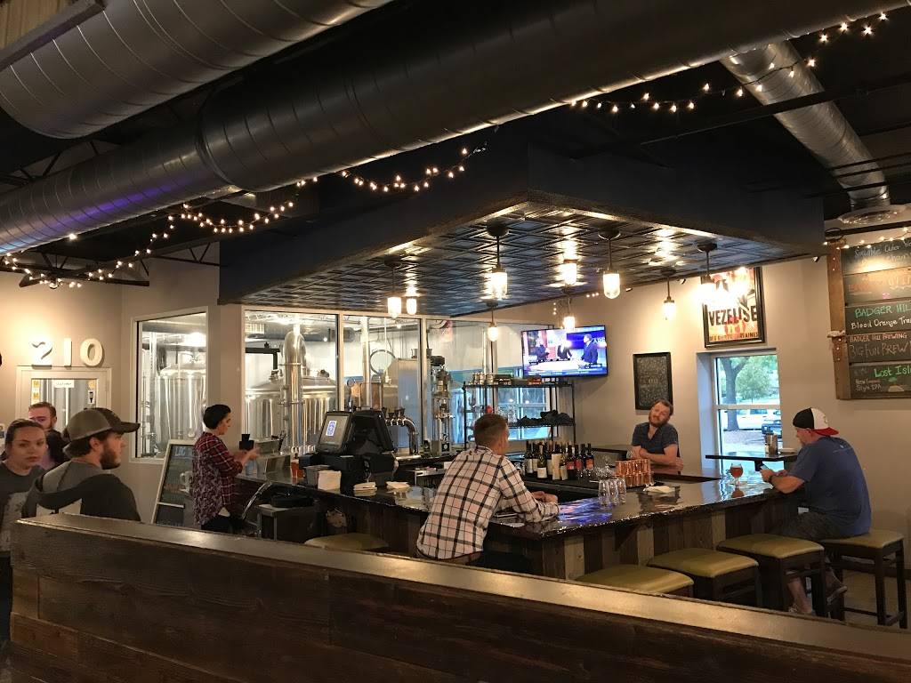 Lakeville Brewing Company | restaurant | 8790 Upper 208th St W, Lakeville, MN 55044, USA | 9524692739 OR +1 952-469-2739