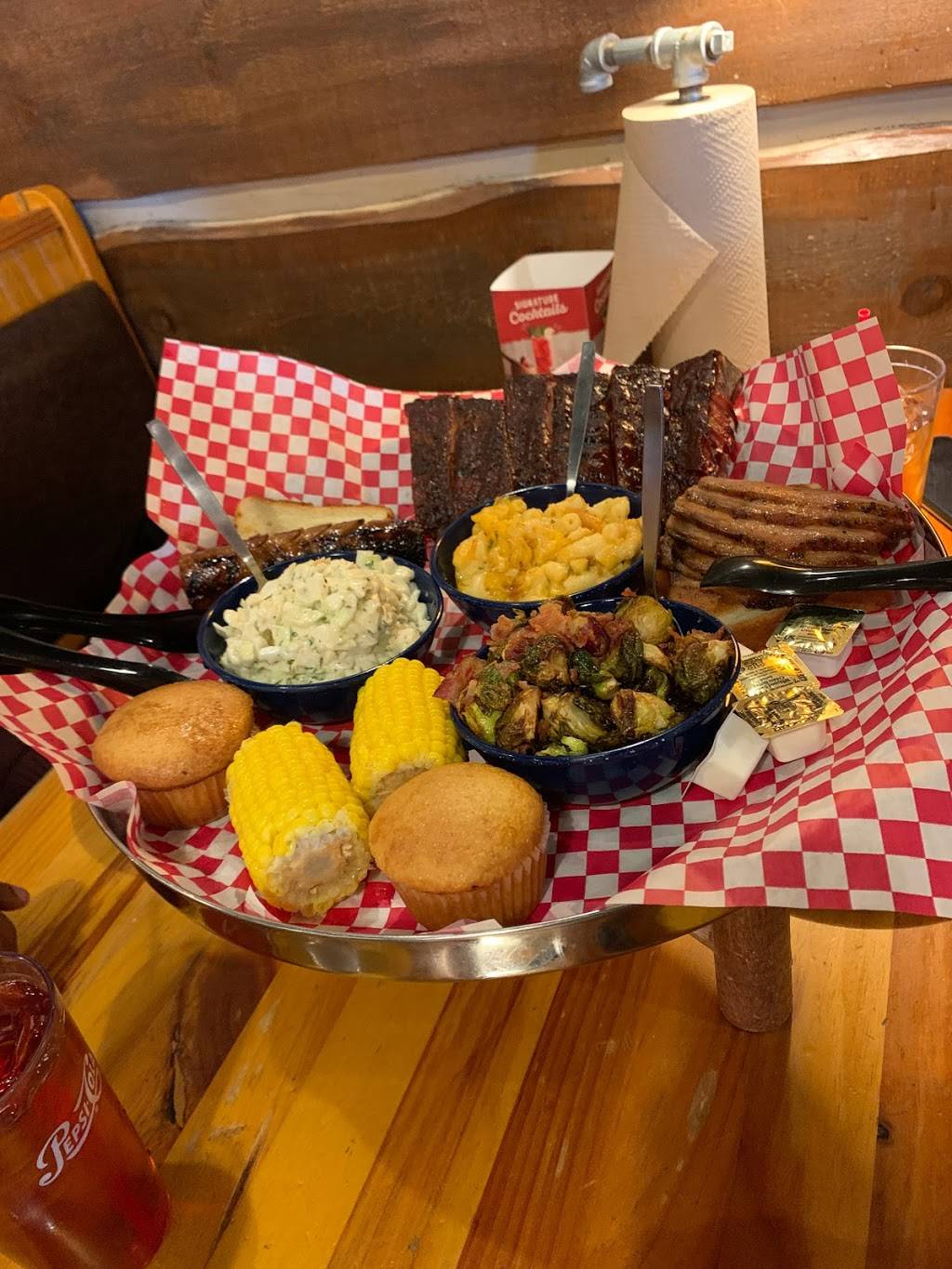 Famous Daves Bar-B-Que | restaurant | 8330 Razorback Rd, Colorado Springs, CO 80920, USA | 7192656227 OR +1 719-265-6227