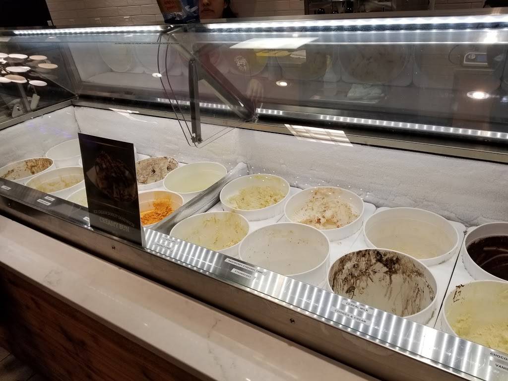 Luigis Ice Cream | restaurant | 60 Broad St, Red Bank, NJ 07701, USA | 7323837707 OR +1 732-383-7707