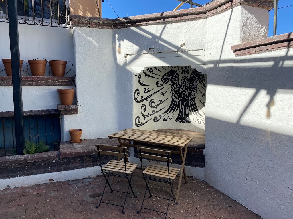 Iconik Coffee Roasters, Lupe | cafe | 314 S Guadalupe St, Santa Fe, NM 87501, USA | 5054280996 OR +1 505-428-0996