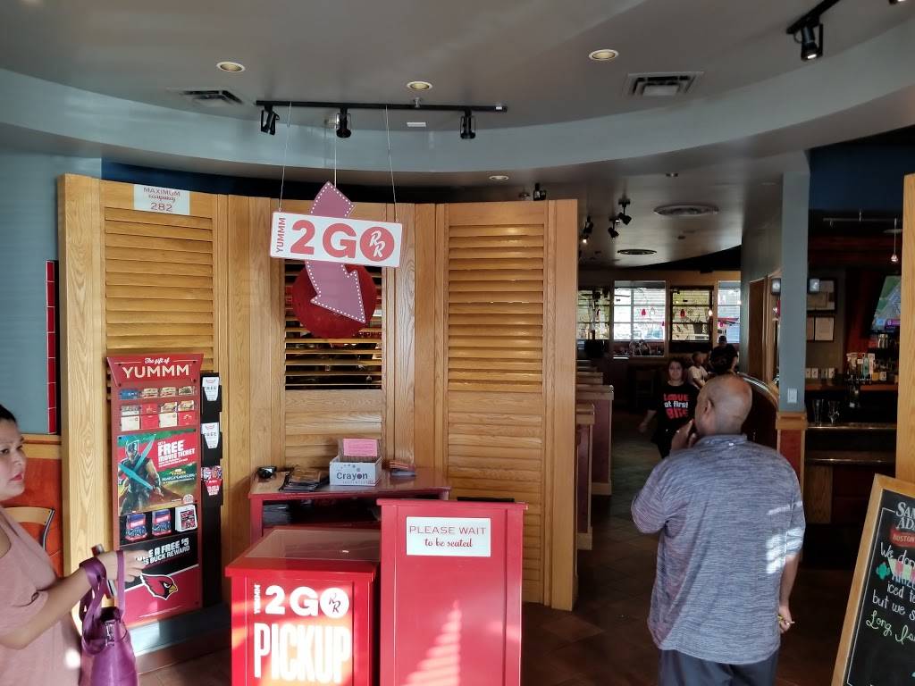 Red Robin Gourmet Burgers and Brews | restaurant | 2501 W Happy Valley Rd, Phoenix, AZ 85085, USA | 6235818635 OR +1 623-581-8635