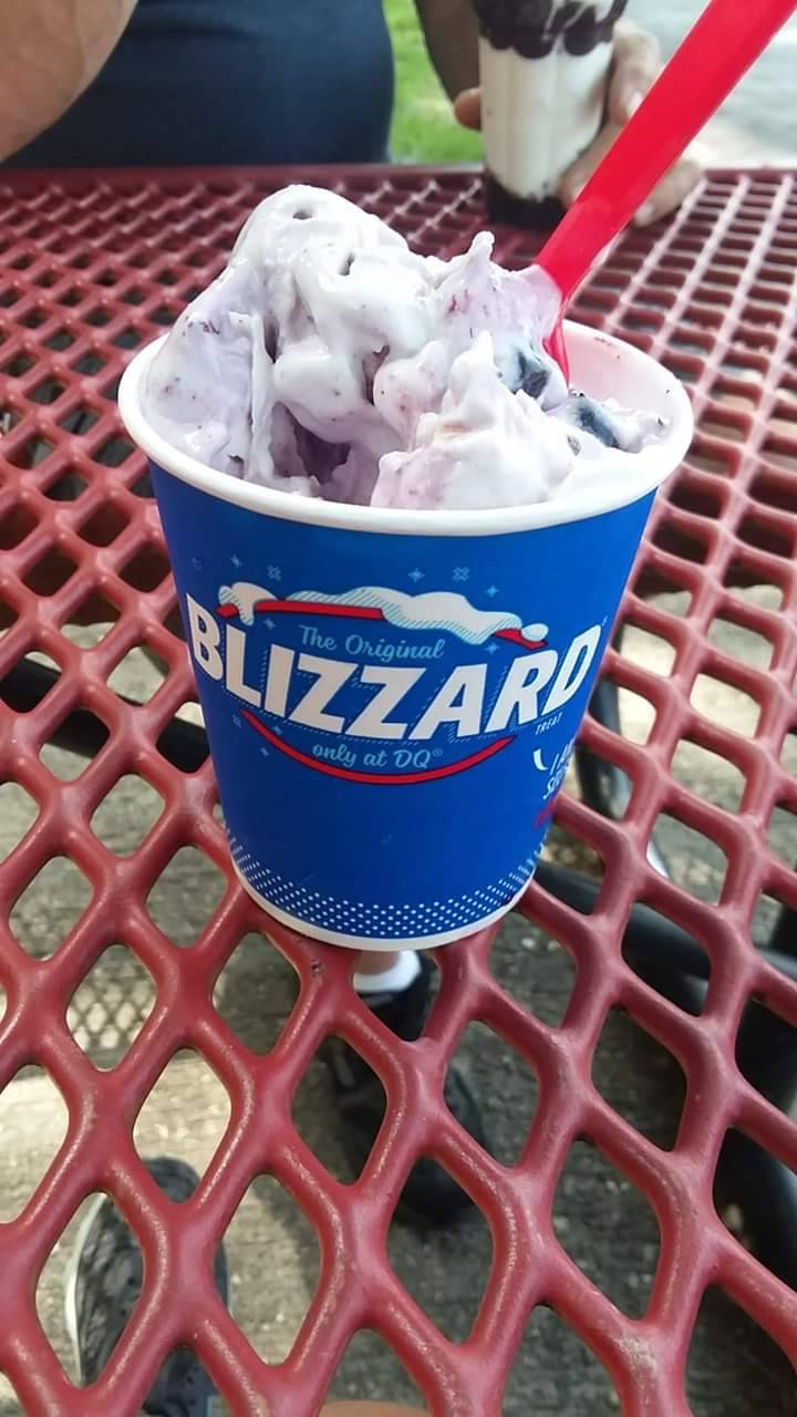 Dairy Queen Store | restaurant | 59 Main St, Topsham, ME 04086, USA | 2077290233 OR +1 207-729-0233