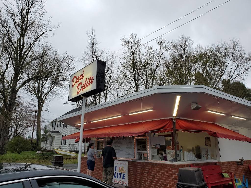 Dari Delite | restaurant | 301 S Main St, East Windsor, CT 06088, USA | 8609964812 OR +1 860-996-4812