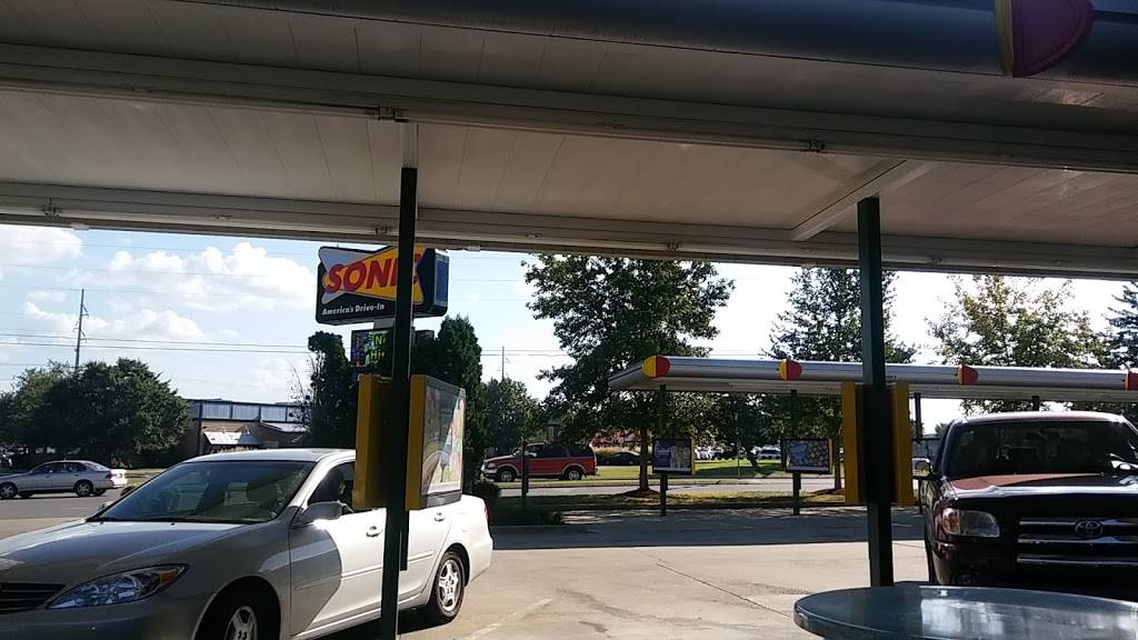 Sonic Drive-In | restaurant | 799 Team Blvd, Smyrna, TN 37167, USA | 6152202114 OR +1 615-220-2114
