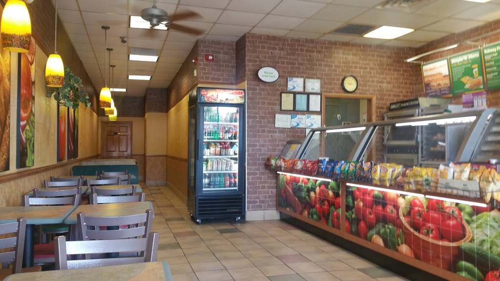 Subway | restaurant | 4710 University Dr NW, Huntsville, AL 35816, USA | 2568377827 OR +1 256-837-7827