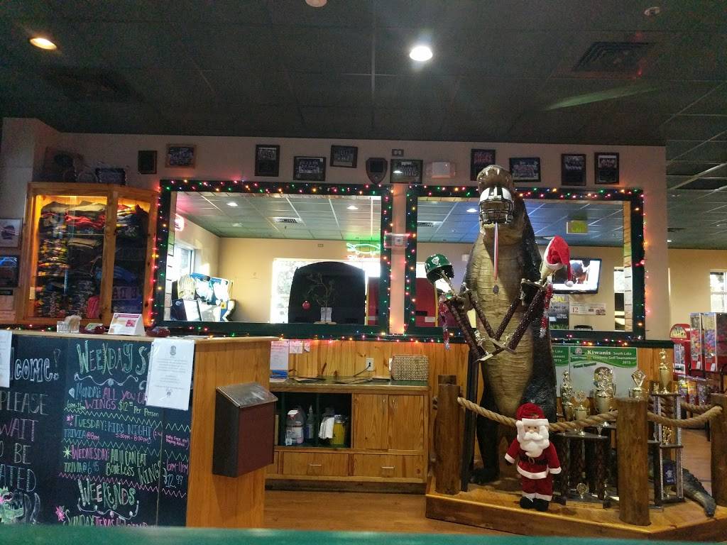 Gators Dockside | restaurant | 1200 Oakley Seaver Dr, Clermont, FL 34711, USA | 3522421825 OR +1 352-242-1825