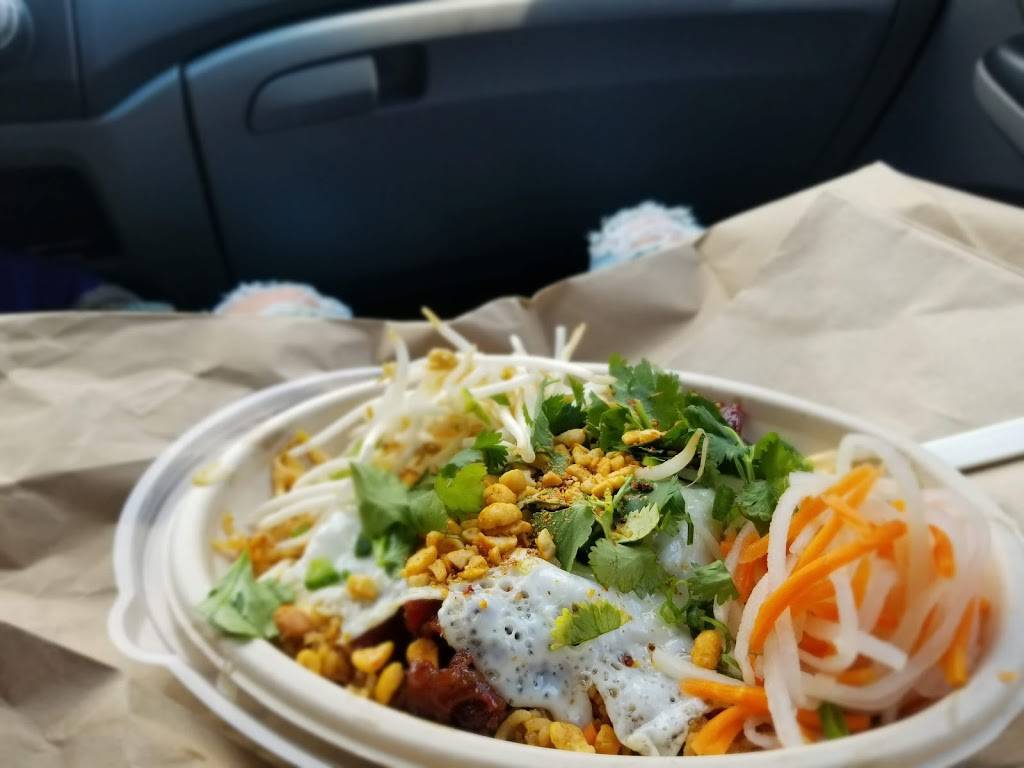 Lone Wolf Banh Mi | restaurant | 3136 E 11th St, Tulsa, OK 74104, USA | 9188614232 OR +1 918-861-4232