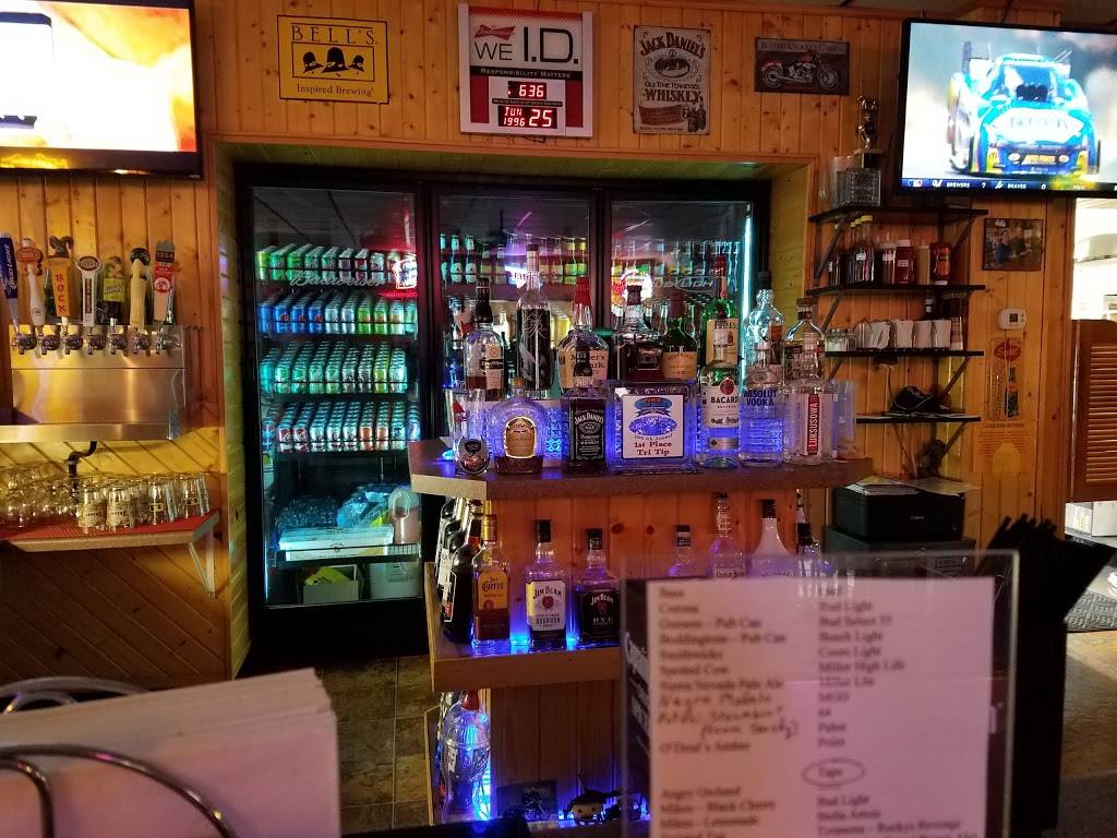 Brick Pit House | restaurant | 107 N Main St, Rosholt, WI 54473, USA | 7156774740 OR +1 715-677-4740