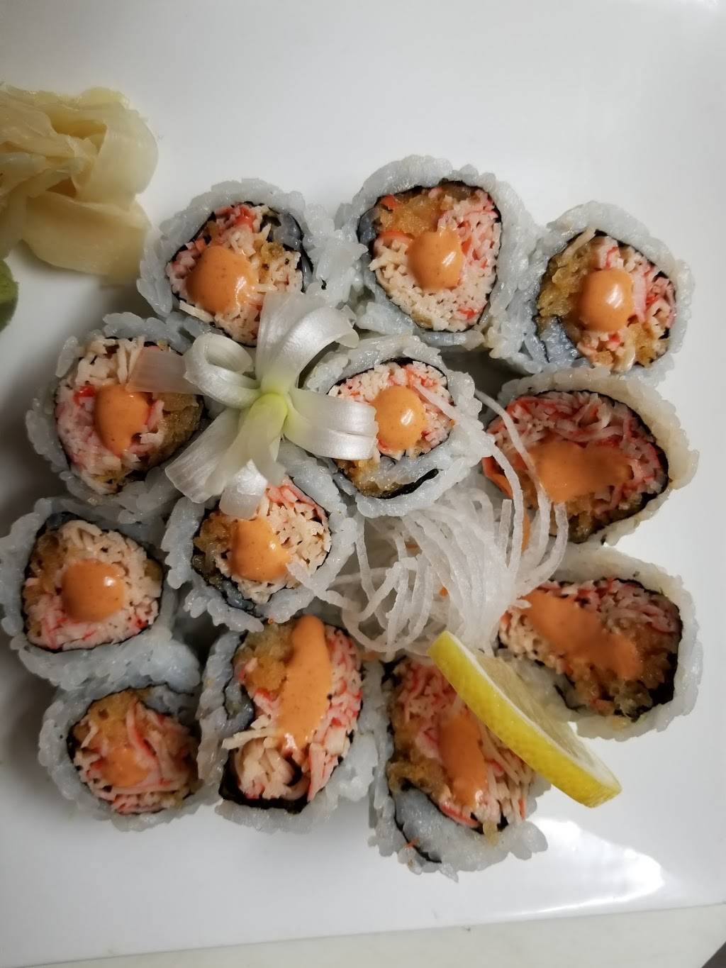 Pearl Sushi | restaurant | 2391 Lake Shore Blvd W, Etobicoke, ON M8V 1B7, Canada | 4162557275 OR +1 416-255-7275