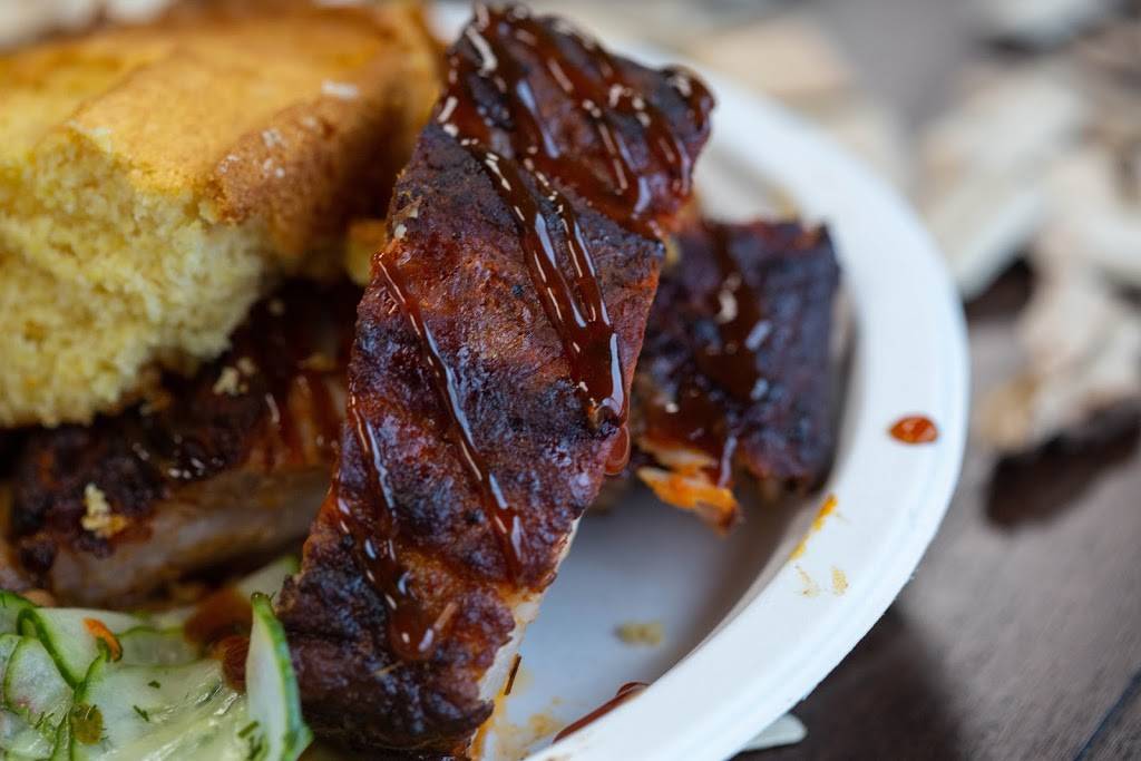 J&J Smokehouse BBQ | restaurant | 550 Main St, Catskill, NY 12414, USA | 5189435053 OR +1 518-943-5053