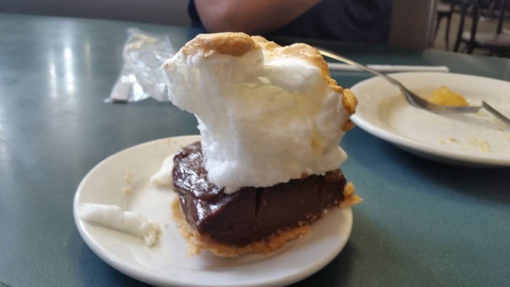 Sisters Restaurant | restaurant | 330 N Main St, Crossville, TN 38555, USA | 9317077702 OR +1 931-707-7702