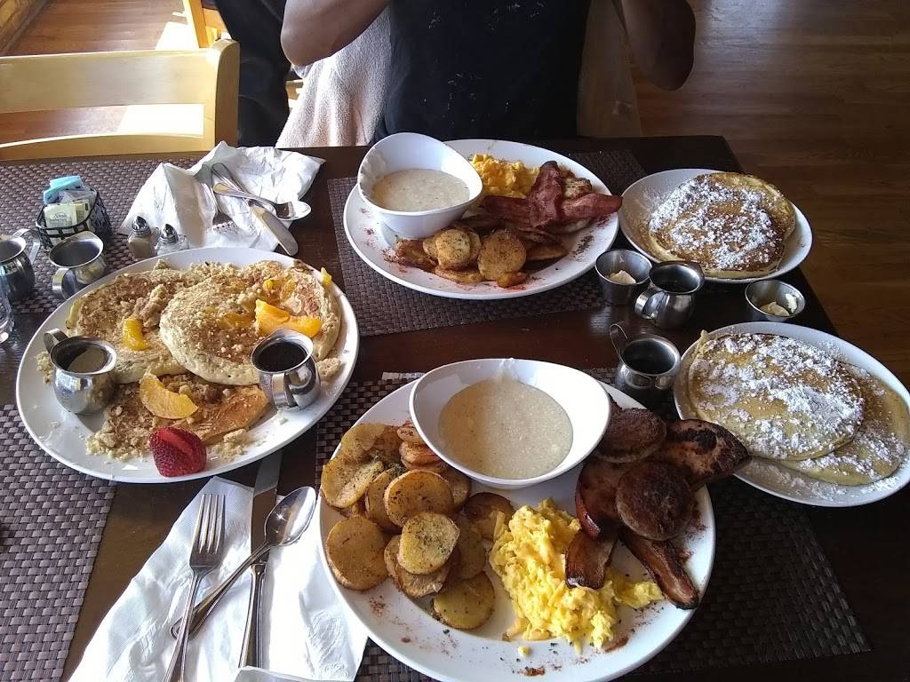 Corner Spot Cafe | restaurant | 1825 Roosevelt Rd, Broadview, IL 60155, USA | 7088655552 OR +1 708-865-5552