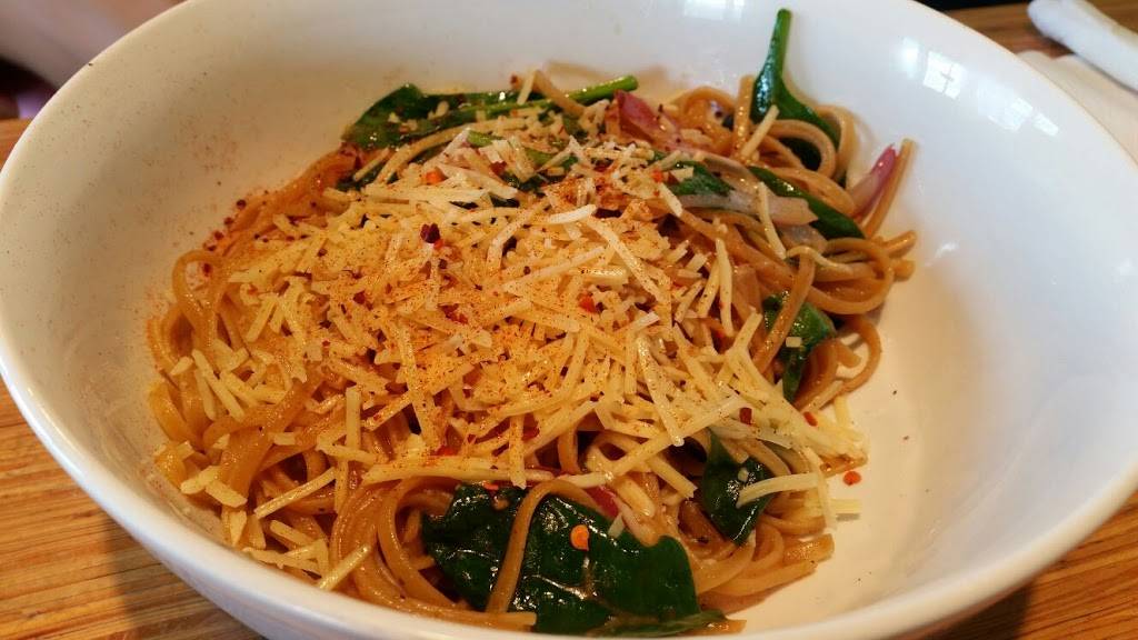Noodles and Company | restaurant | 2727 W 75th St, Naperville, IL 60540, USA | 6307182063 OR +1 630-718-2063