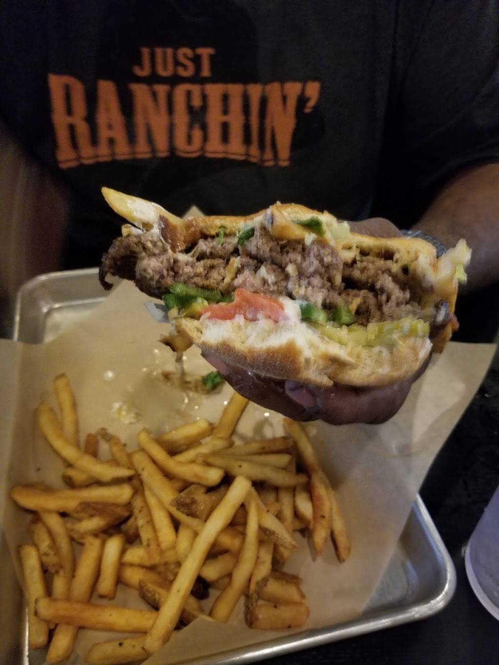 Jay Dee’z Sports Grill | restaurant | 2001 TX-71, La Grange, TX 78945, USA | 9792062066 OR +1 979-206-2066