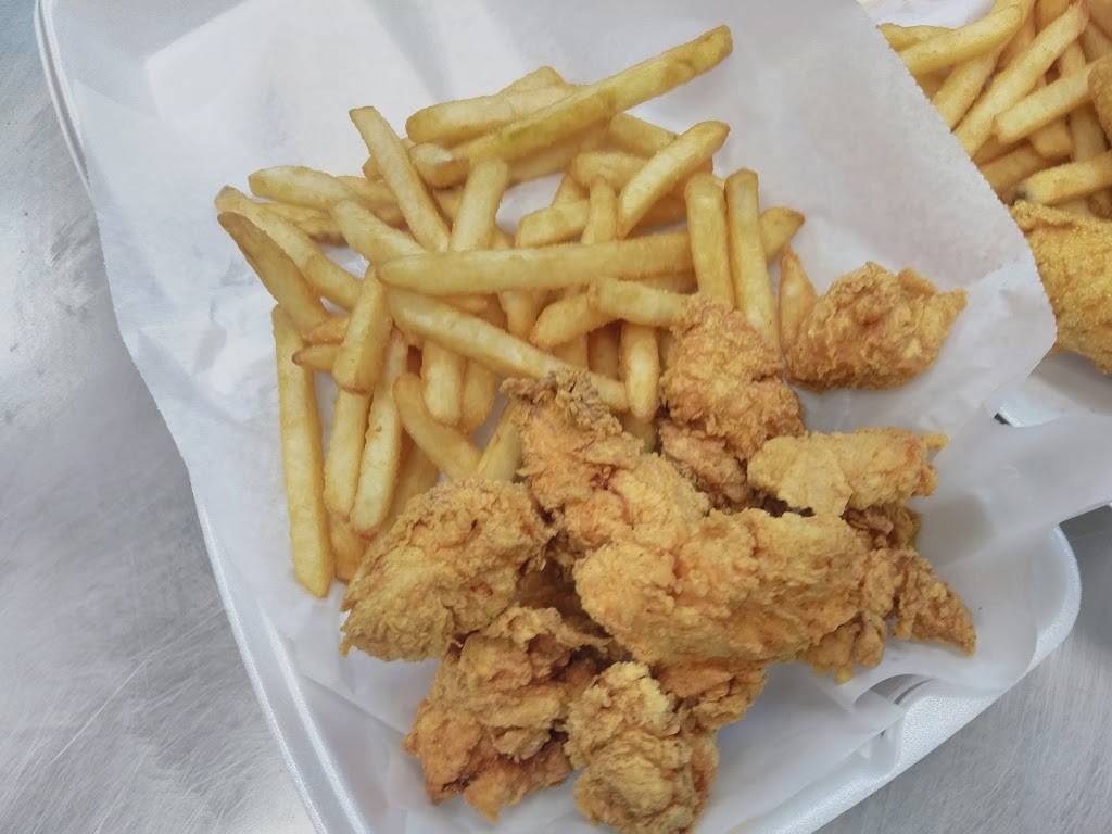 Sharks Fish and Chicken | restaurant | 510 W Lincoln Hwy, Merrillville, IN 46410, USA | 2194720608 OR +1 219-472-0608