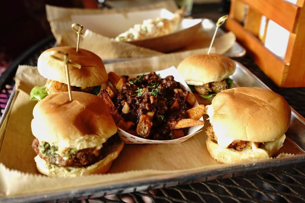 Nacks | restaurant | 4626 3rd Ave, Detroit, MI 48201, USA | 3132098910 OR +1 313-209-8910