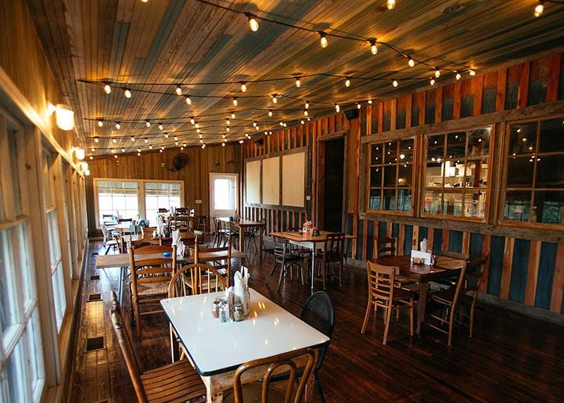 Neighbors Kitchen & Yard | restaurant | 601 Chestnut St, Bastrop, TX 78602, USA | 5129887036 OR +1 512-988-7036