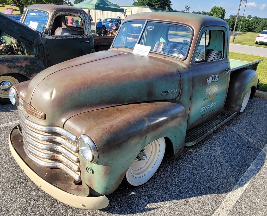 Dallastown Family Restaurant | restaurant | 2695 S Queen St, York, PA 17402, USA | 7177412027 OR +1 717-741-2027