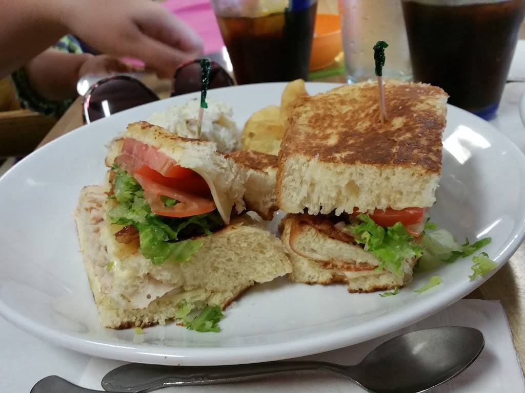 The Corner Restaurant | restaurant | 105 River St, Milford, CT 06460, USA | 2038821150 OR +1 203-882-1150