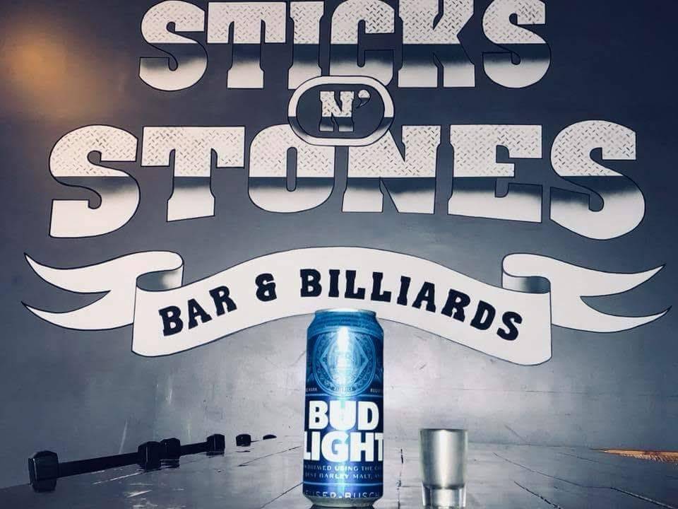Sticks N Stones Bar & Billiards | restaurant | 218 Walnut St, Muscatine, IA 52761, USA | 5632637665 OR +1 563-263-7665