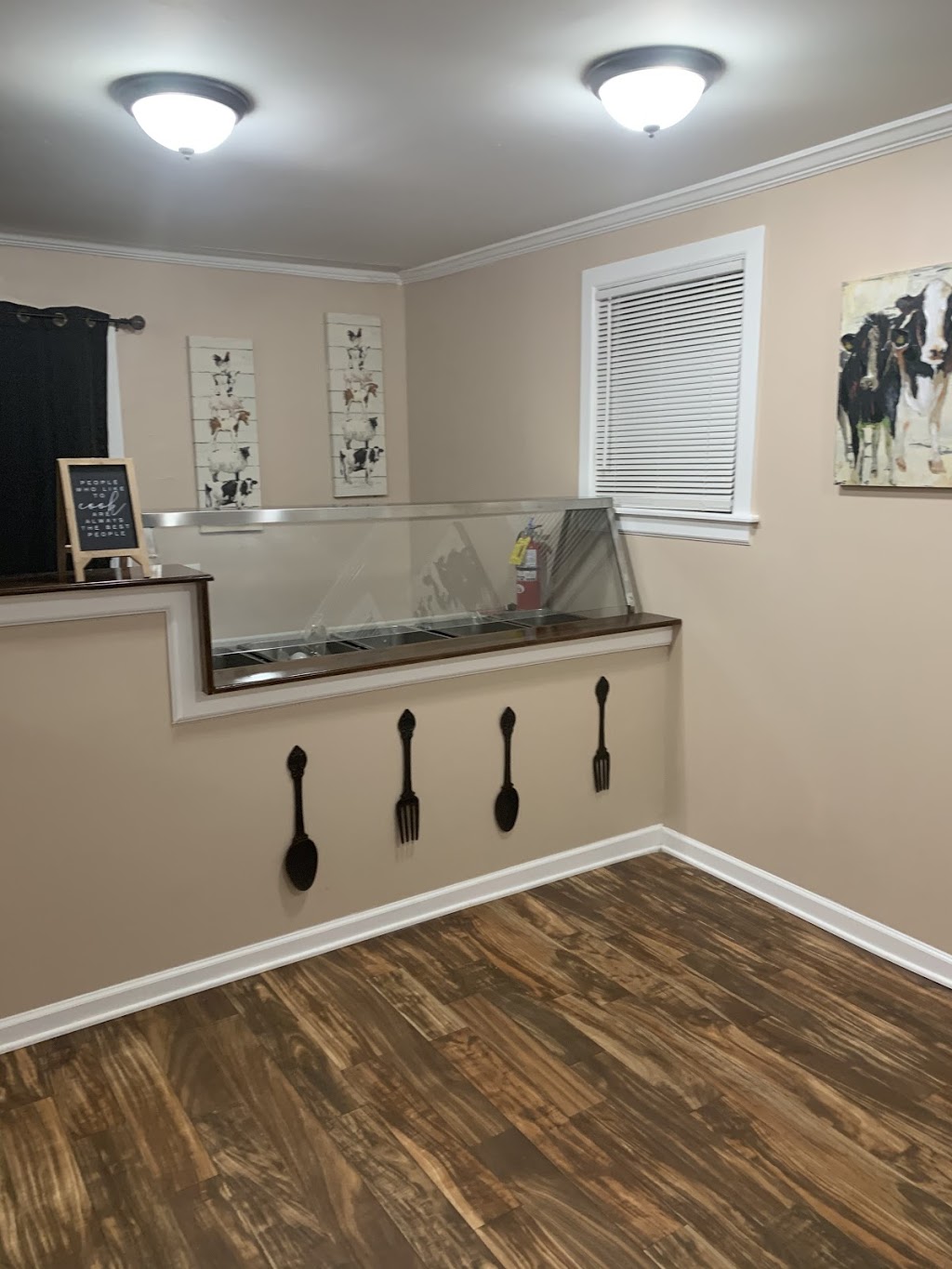 Hungry Vegan | restaurant | 2 E Lathrop Ave #1, Savannah, GA 31415, USA | 9124366180 OR +1 912-436-6180