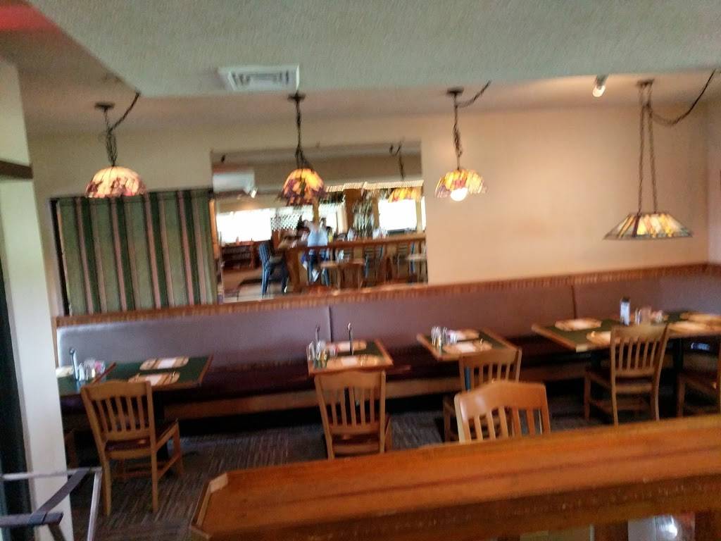 Hideaway Restaurant & Pub | restaurant | 19 Halls Rd, Old Lyme, CT 06371, USA | 8604341455 OR +1 860-434-1455