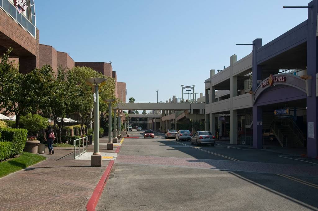 McDonalds | cafe | 1322 Galleria Way, Glendale, CA 91204, USA | 8185507550 OR +1 818-550-7550