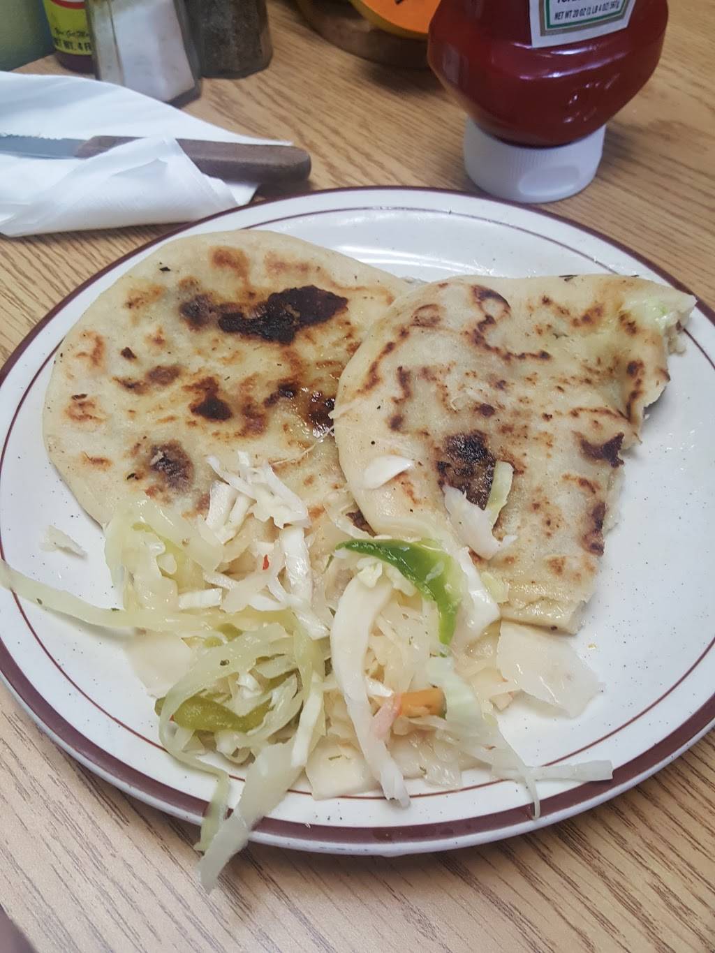 Franciscos Salvadoreño Restaurant | restaurant | 100 E Broad St, Bethlehem, PA 18018, USA | 6108663556 OR +1 610-866-3556