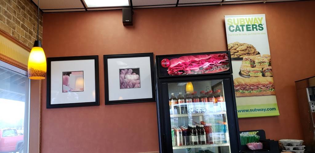 Subway | restaurant | 2575 Airport Rd, Jackson, MI 49202, USA | 5177846888 OR +1 517-784-6888