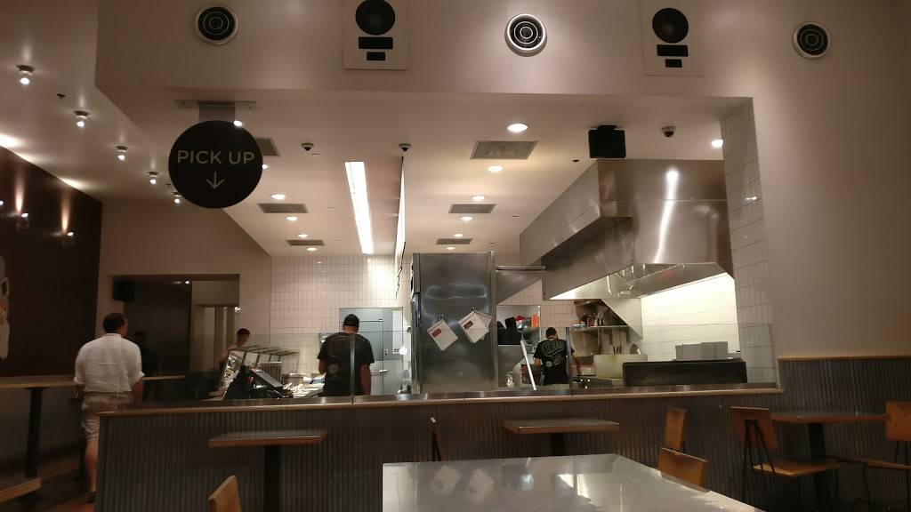 Chipotle Mexican Grill | restaurant | 966 Farmington Ave, West Hartford, CT 06107, USA | 8605868281 OR +1 860-586-8281