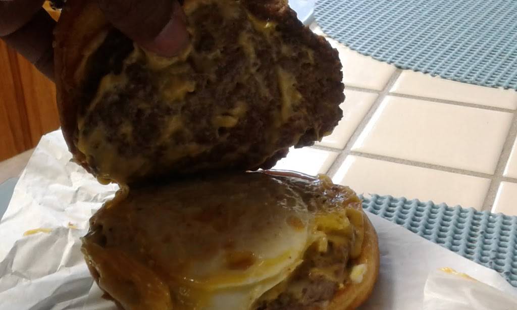 Hamburger Haven | restaurant | 718 Muldoon Rd, Anchorage, AK 99504, USA | 9073376141 OR +1 907-337-6141