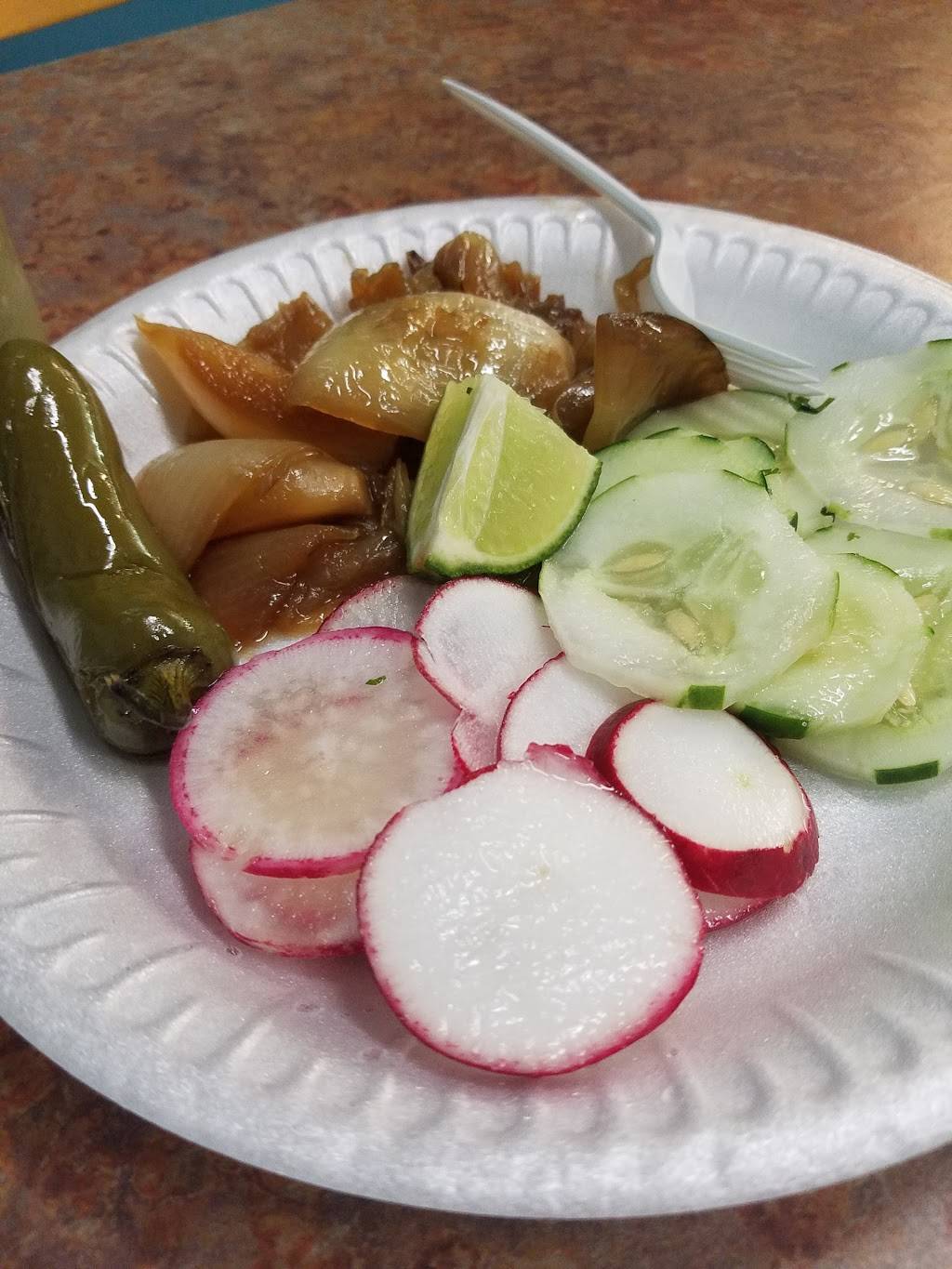 Tacos El Tio | restaurant | 78 N 10th St, Kansas City, KS 66102, USA | 9132817388 OR +1 913-281-7388