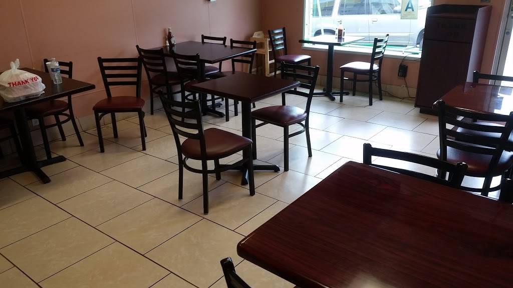 Crazy Hot Wings | restaurant | 7102 Foothill Blvd, Tujunga, CA 91042, USA | 8183521883 OR +1 818-352-1883