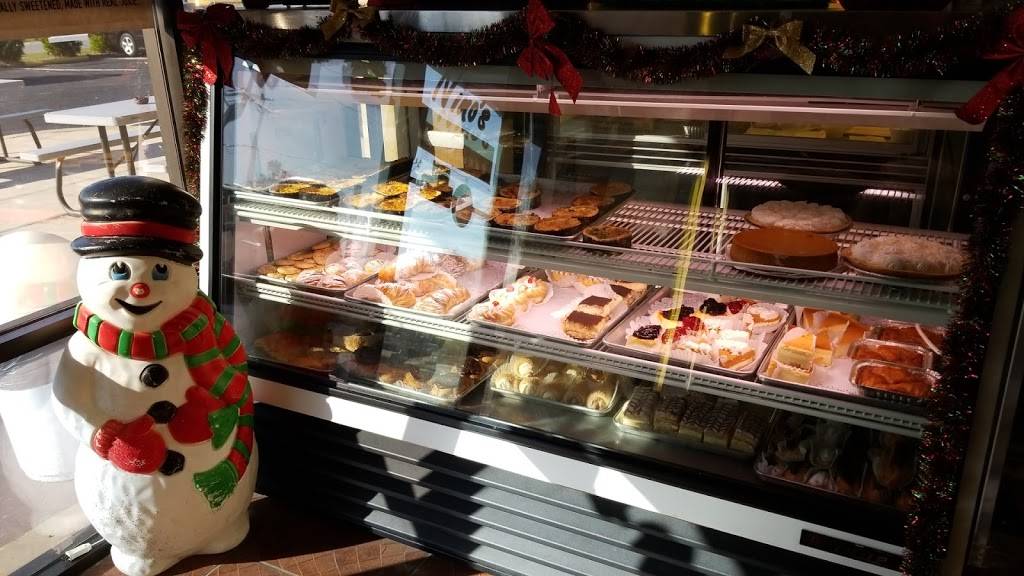 Ninos Bakery & Restaurant | bakery | 3078 Cooper St, Punta Gorda, FL 33950, USA | 9418338912 OR +1 941-833-8912