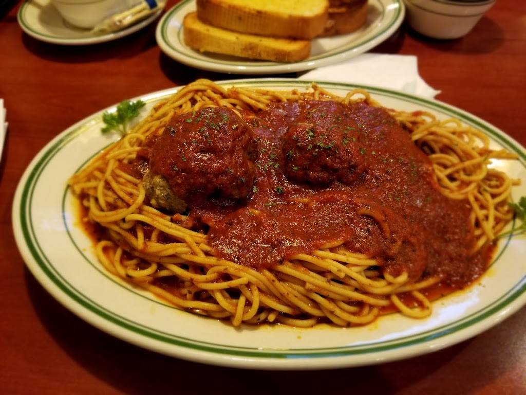 Paisanos Italian Restaurant | restaurant | 113 N Chicago Ave, South Milwaukee, WI 53172, USA | 4148569020 OR +1 414-856-9020