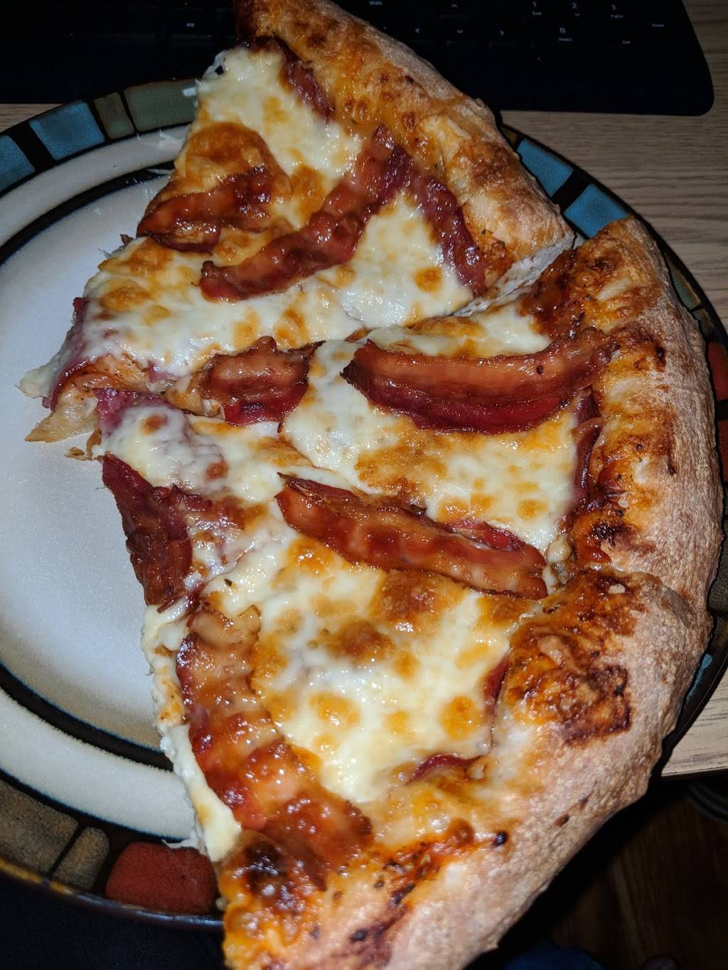 Willys Pizza | restaurant | 1541 Merivale Rd, Nepean, ON K2G 5W1, Canada | 6137231234 OR +1 613-723-1234