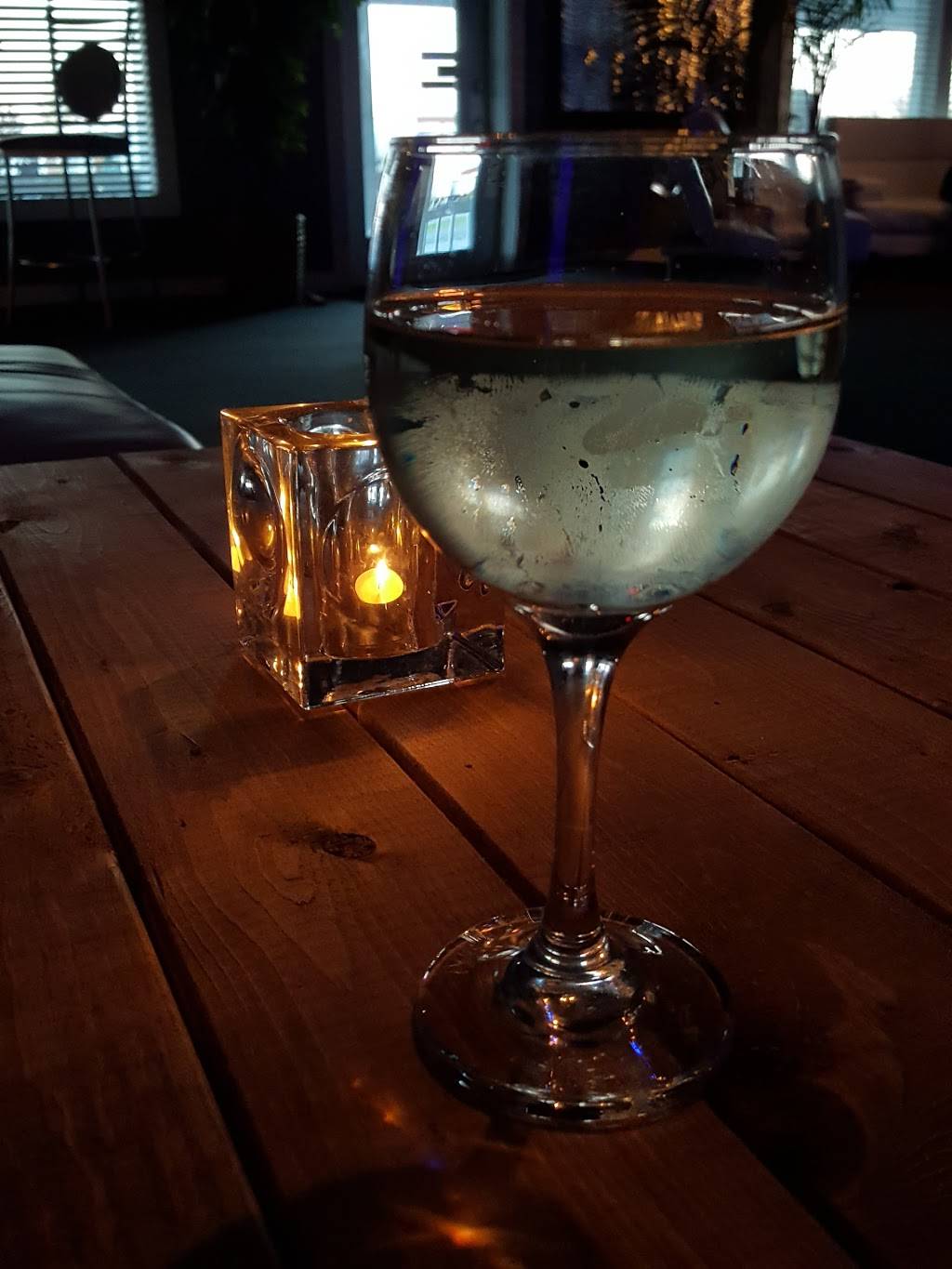 Hotshotz Bar & Grill | restaurant | 1208 S Lowry St, Smyrna, TN 37167, USA | 6292558296 OR +1 629-255-8296