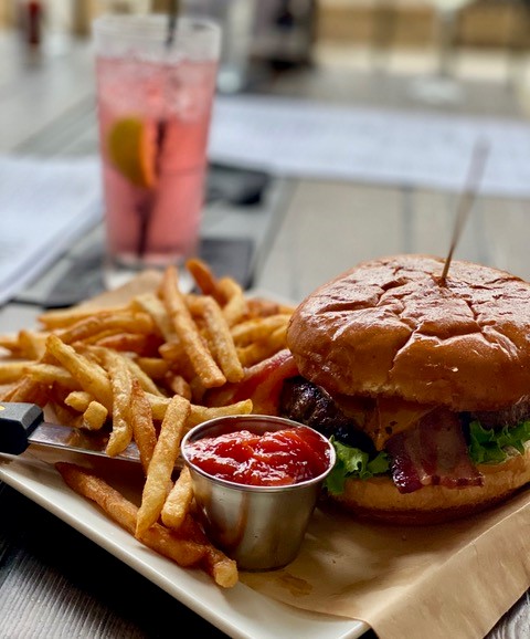 The Tavern at Lakeside | restaurant | 2600 Lakeside Pkwy #100, Flower Mound, TX 75022, USA | 4692933441 OR +1 469-293-3441