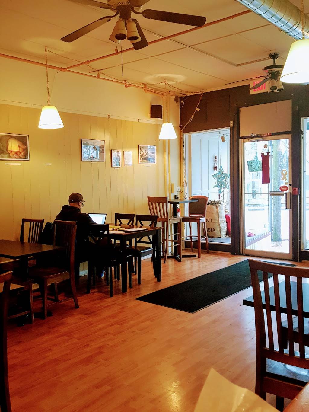 Better Bean Coffee Co | cafe | 23 Central Square, Bridgewater, MA 02324, USA | 5082799952 OR +1 508-279-9952