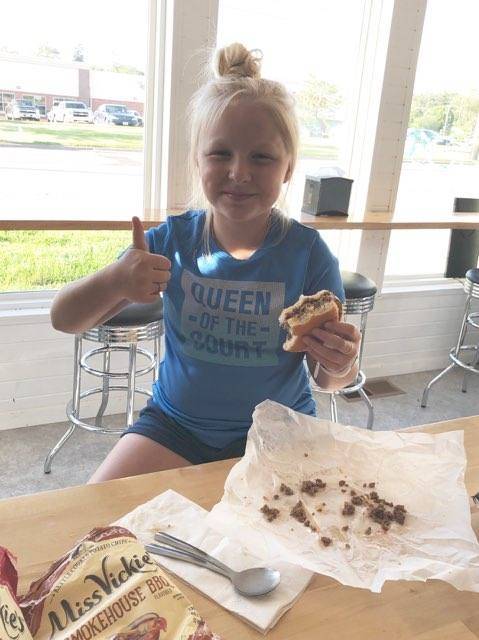 Loosies | restaurant | 1611 32nd St NE, Cedar Rapids, IA 52402, USA | 3192001002 OR +1 319-200-1002