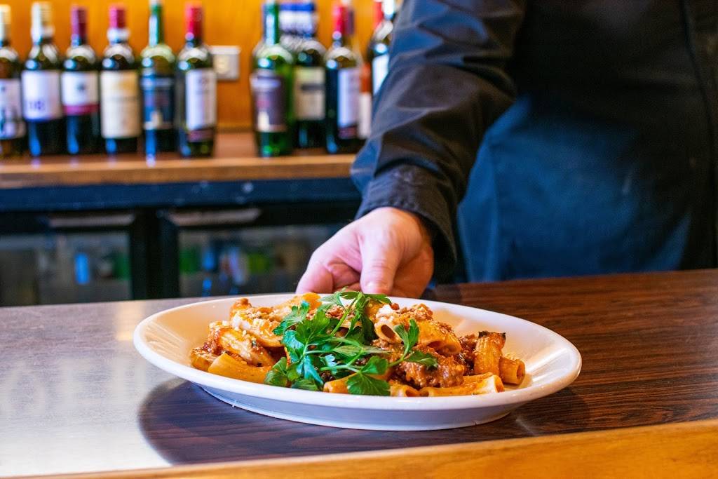 The Venetian Weymouth | restaurant | 909 Broad St, Weymouth, MA 02189, USA | 7813374363 OR +1 781-337-4363