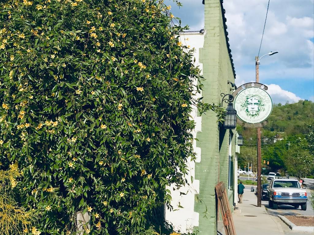 Dirty Jack’s | restaurant | 23 Buxton Ave, Asheville, NC 28801, USA | 8282525502 OR +1 828-252-5502