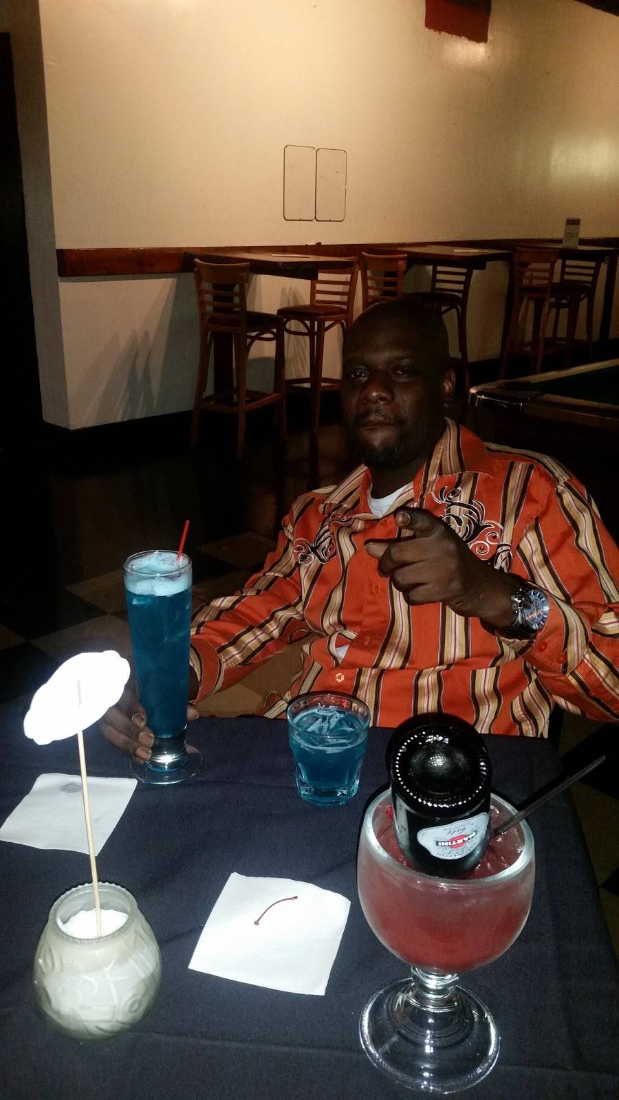 Paradise Sports Bar &Grill | restaurant | 6068 Channingway Blvd, Columbus, OH 43232, USA | 6145779466 OR +1 614-577-9466