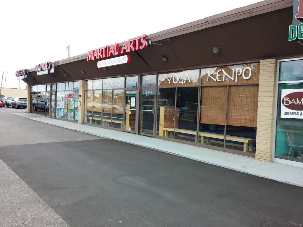 Que Huong Restaurant | restaurant | 30820 John R Rd, Madison Heights, MI 48071, USA | 2485880998 OR +1 248-588-0998