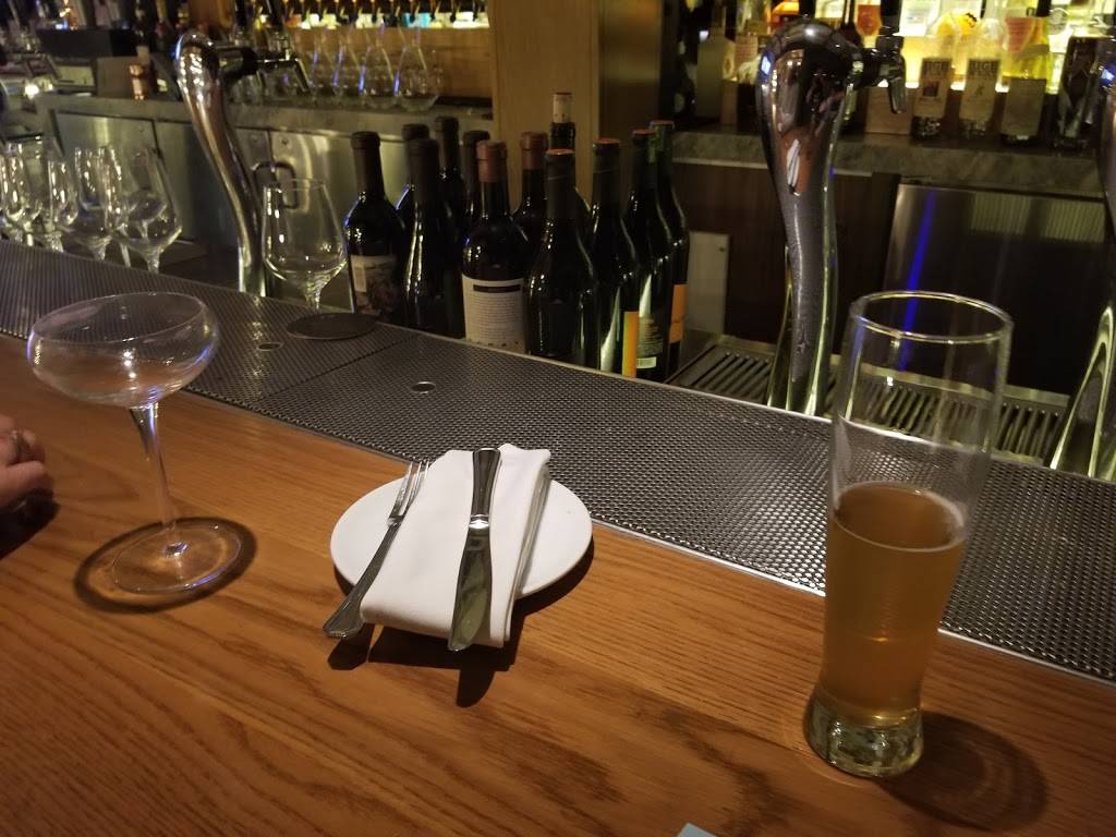 The Green Room | restaurant | 1250 E Harvard Rd, Burbank, CA 91501, USA | 8188486691 OR +1 818-848-6691