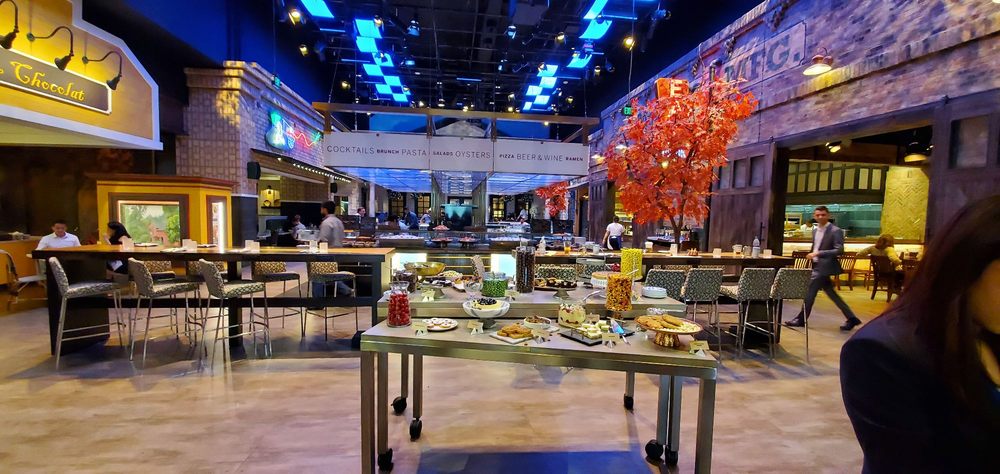 Revue | restaurant | 101 Red River St, Austin, TX 78701, USA | 5125244813 OR +1 512-524-4813