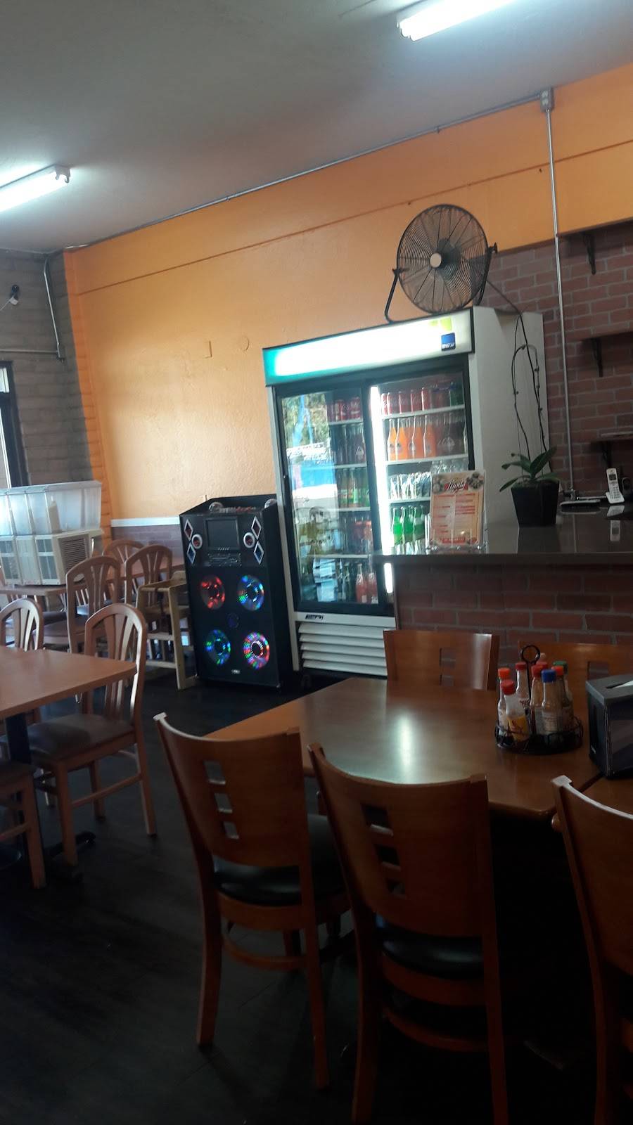 Cenaduria Lupita | restaurant | 3141-3199 E Aire Libre Ave, Phoenix, AZ 85032, USA | 6024947777 OR +1 602-494-7777