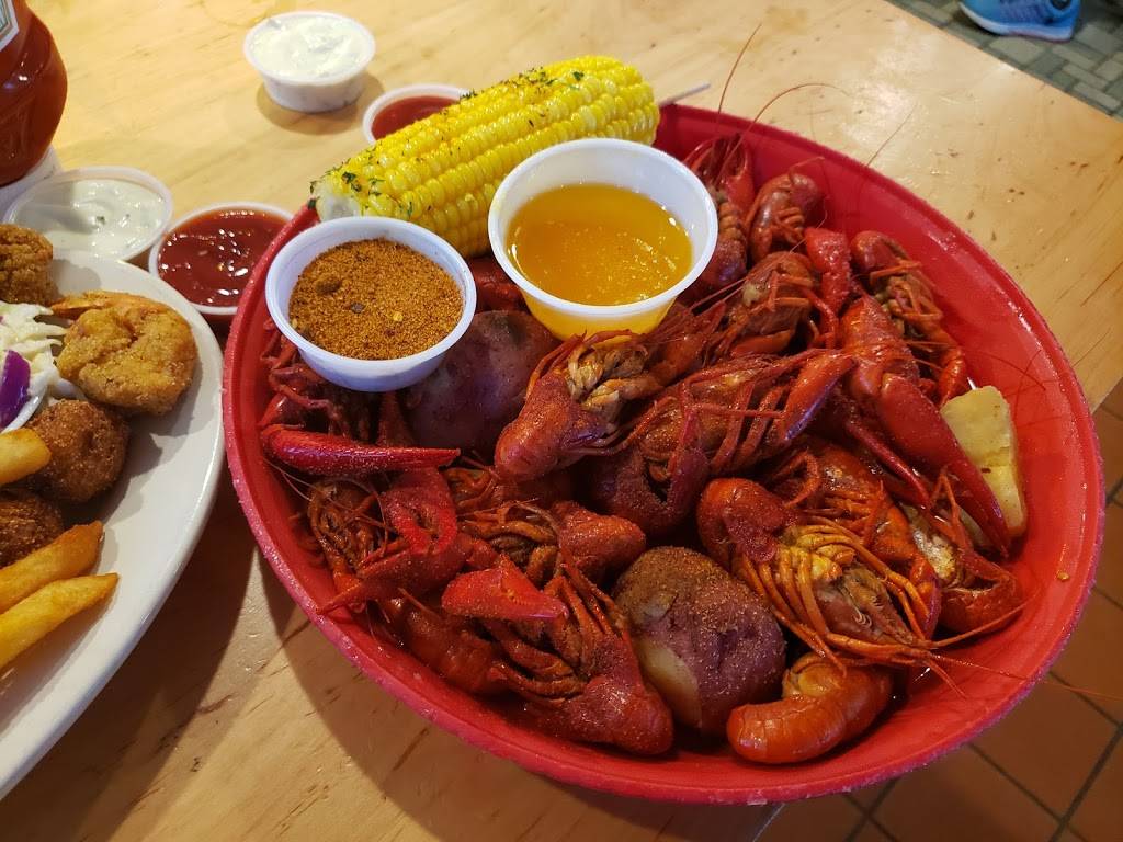 Bennos On the Beach | restaurant | 1200 Seawall Blvd, Galveston, TX 77550, USA | 4097624621 OR +1 409-762-4621