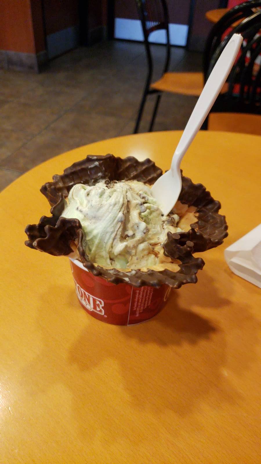 Cold Stone Creamery | bakery | 611 Santa Cruz Ave, Menlo Park, CA 94025, USA | 6503254500 OR +1 650-325-4500