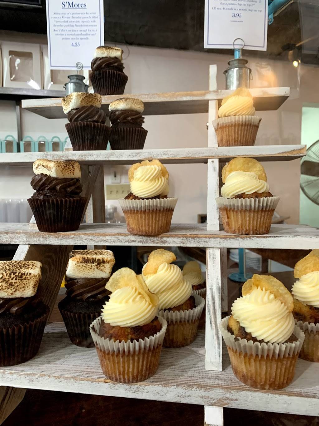 Odd Cookie Bakery Cafe & Bar | restaurant | 1015 9th St, Sacramento, CA 95814, USA | 9162284709 OR +1 916-228-4709